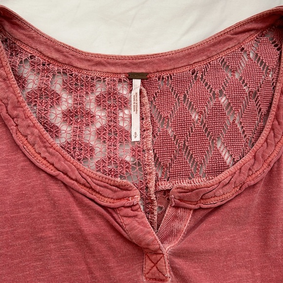 Free people Crochet Back Dusty Rose long sleeve pull over, size Small - Picture 3 of 7